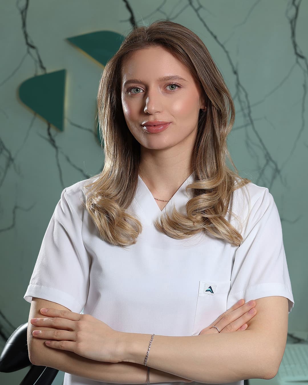 Dr. Lirika Raka